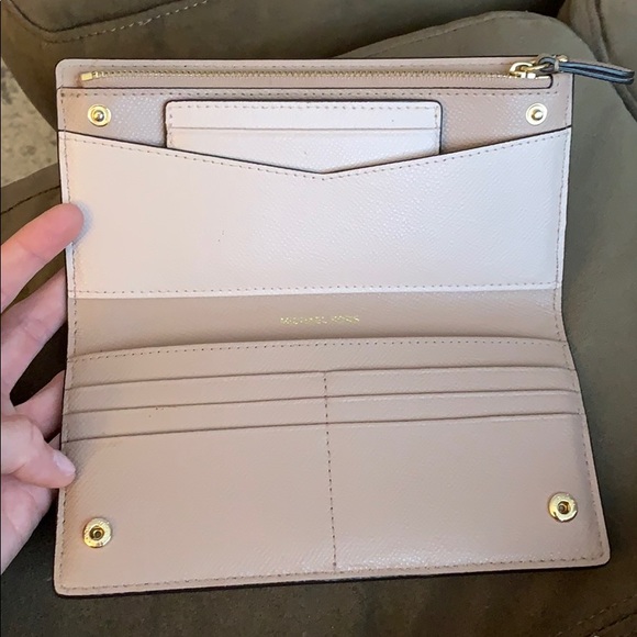 MK wallet with card holder - Picture 3 of 6